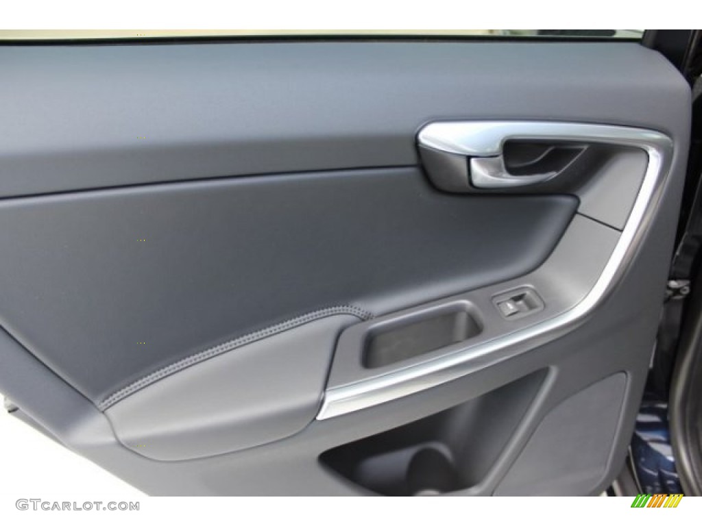 2016 XC60 T5 Drive-E - Magic Blue Metallic / Off-Black photo #29