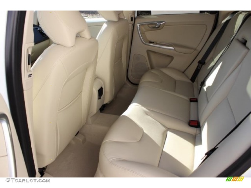 2016 XC60 T5 Drive-E - Crystal White Pearl / Beige photo #31