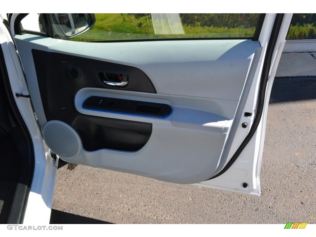 2013 Prius c Hybrid Two - Super White / Light Blue Gray/Black photo #25
