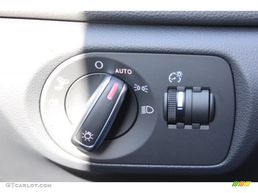 2016 Audi Q3 2.0 TSFI Premium Plus quattro Controls Photo #107564592
