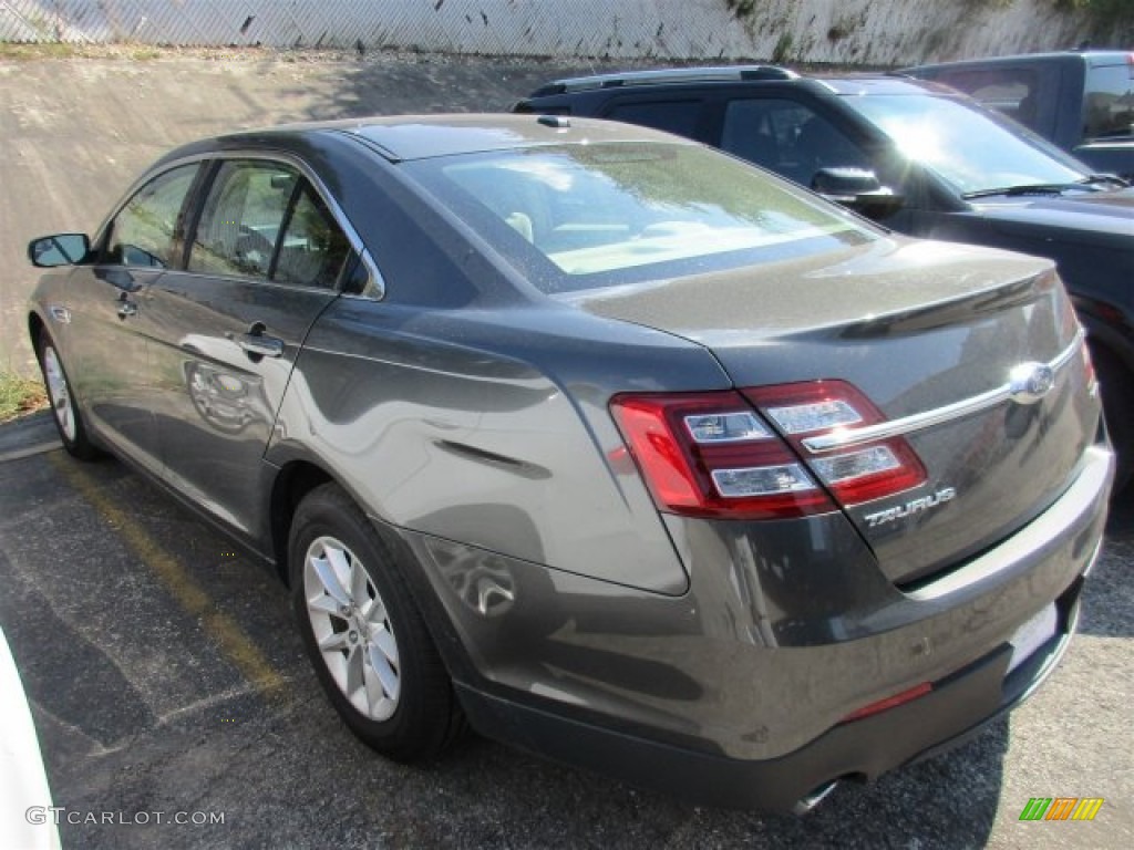 2015 Taurus SE - Magnetic Metallic / Dune photo #4