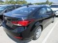 Phantom Black - Elantra SE Photo No. 6