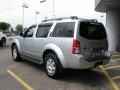 2006 Silver Lightning Metallic Nissan Pathfinder SE 4x4  photo #4