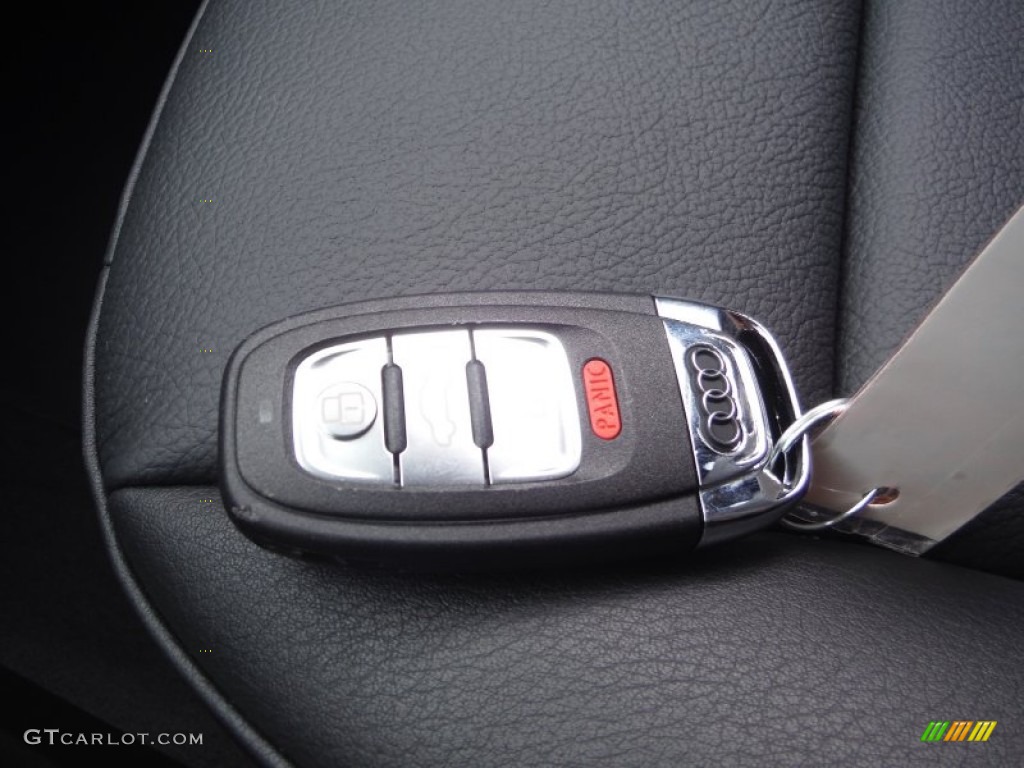 2016 Audi Q5 2.0 TFSI Premium quattro Keys Photos