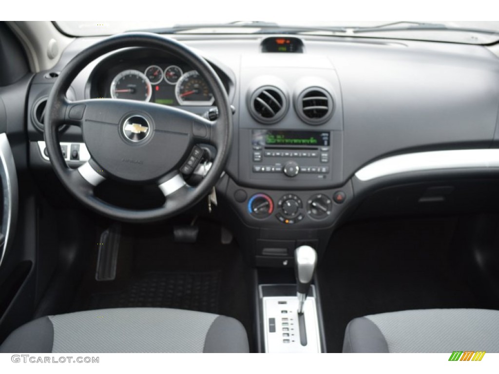 2011 Aveo Aveo5 LT - Medium Gray / Charcoal photo #12