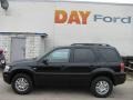 Black - Mariner Luxury 4WD Photo No. 2