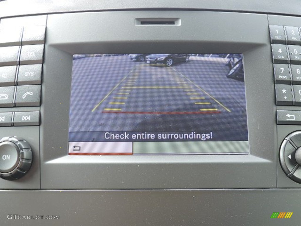 2016 Mercedes-Benz Metris Cargo Van Controls Photo #107577985