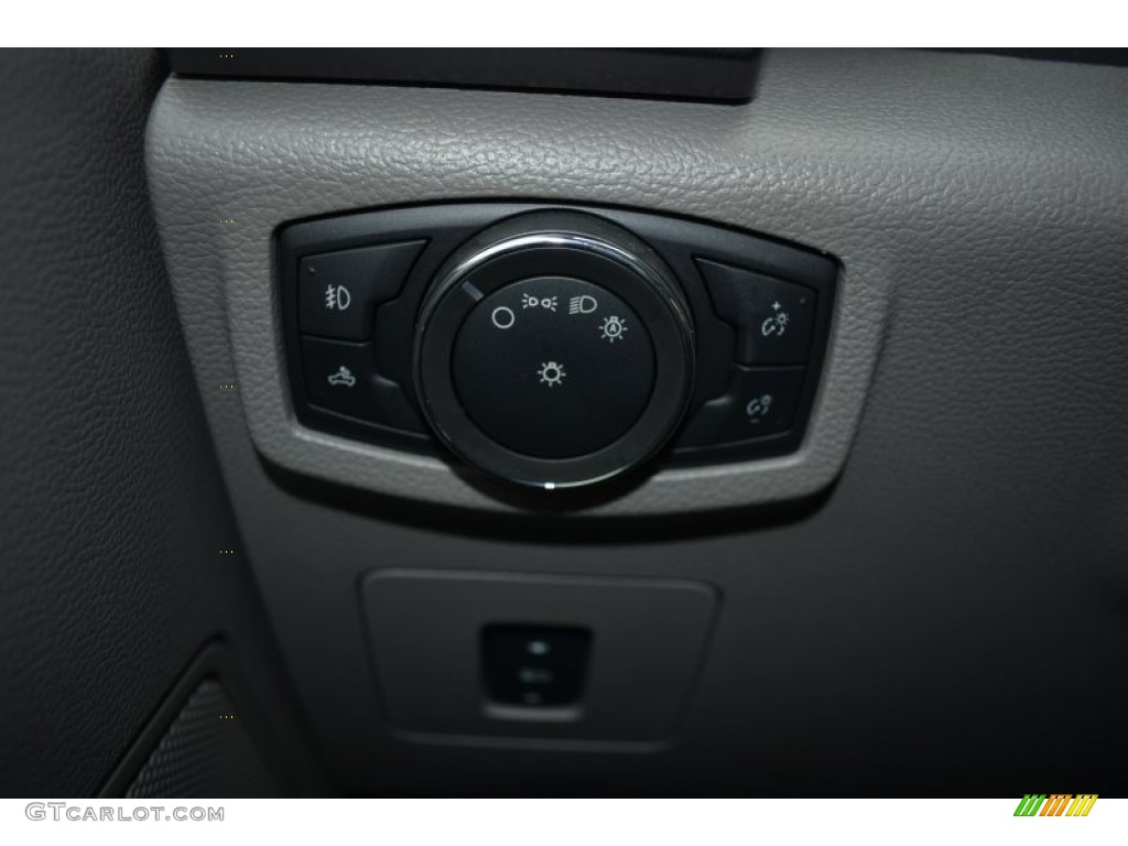 2015 F150 XLT SuperCrew - Ruby Red Metallic / Medium Earth Gray photo #22