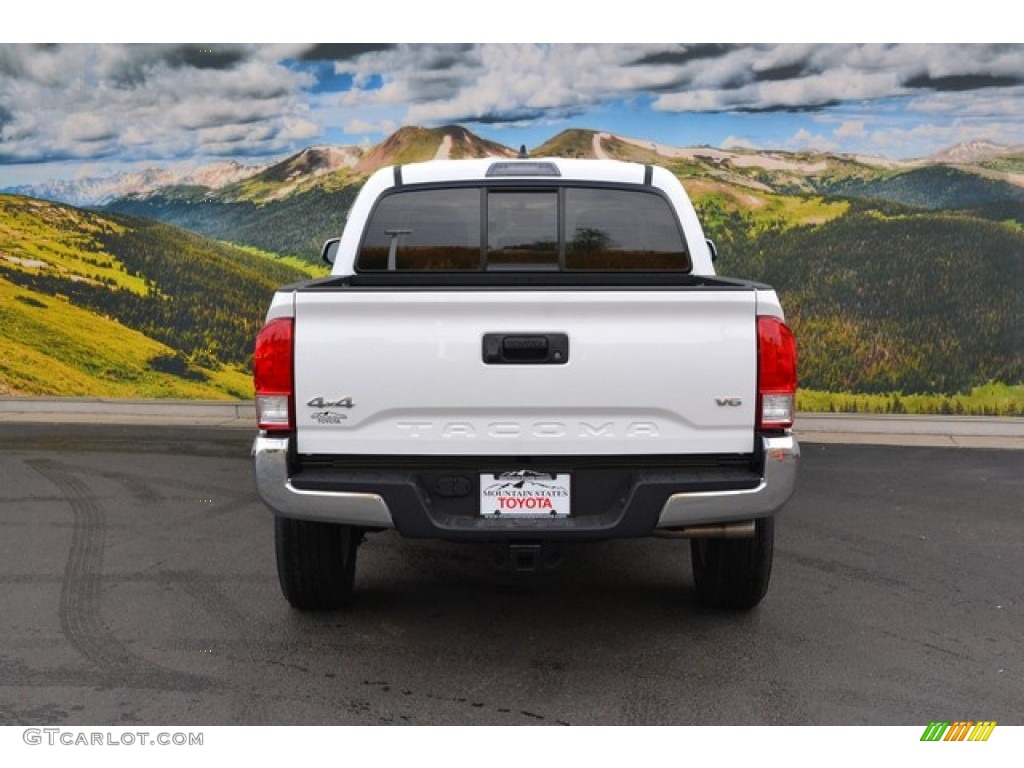 2016 Tacoma SR5 Double Cab 4x4 - Super White / Black photo #4