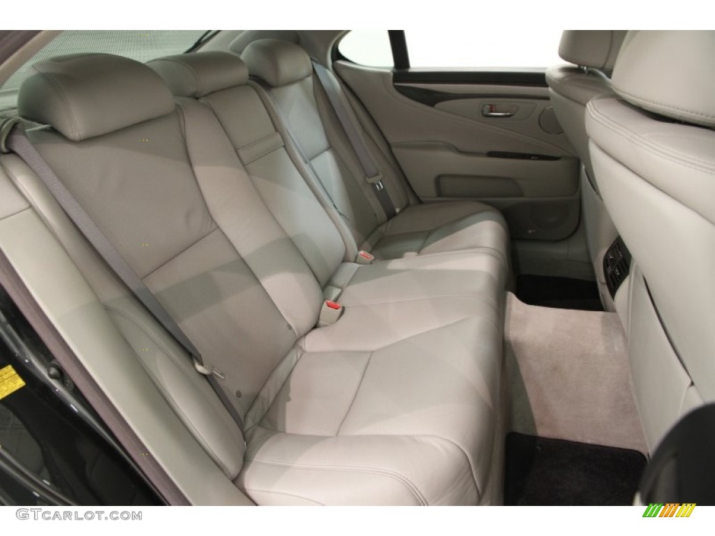 2010 Lexus LS 460 AWD Rear Seat Photos