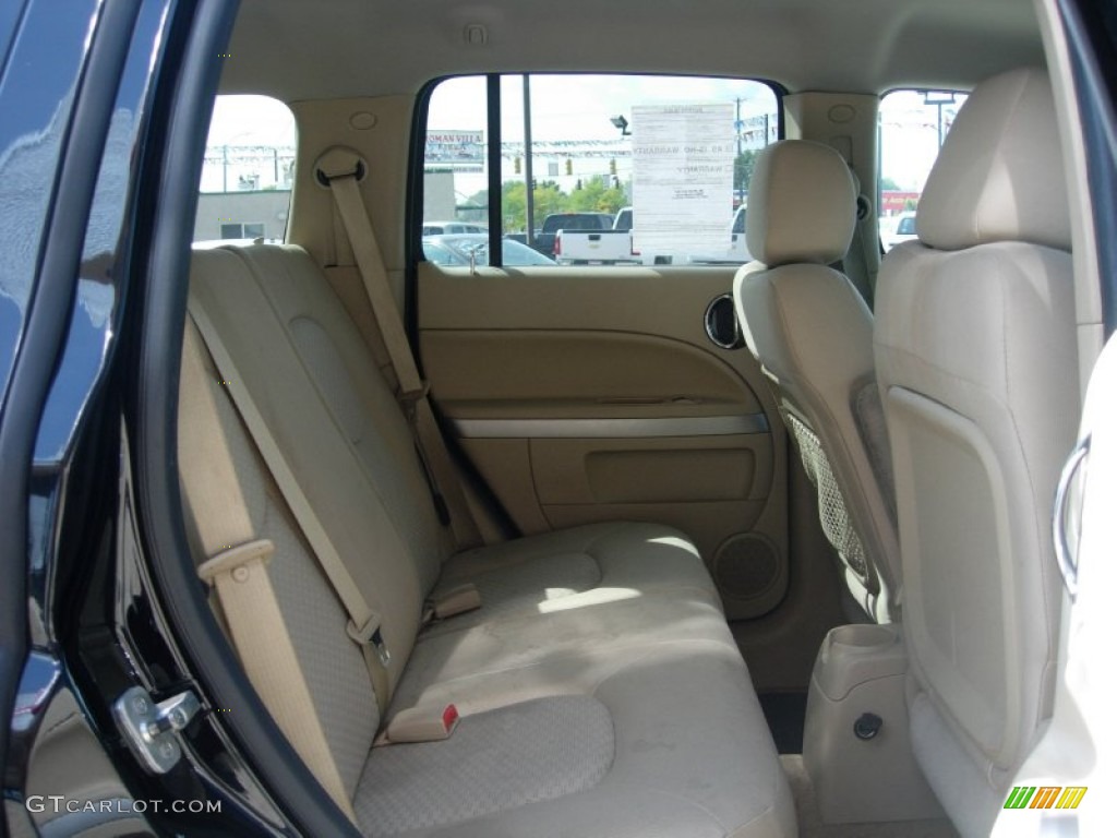 2010 HHR LT - Black / Cashmere photo #14