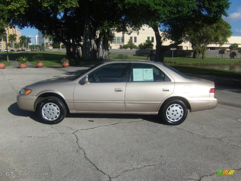 Cashmere Beige Metallic 1998 Toyota Camry LE Exterior Photo #107589763