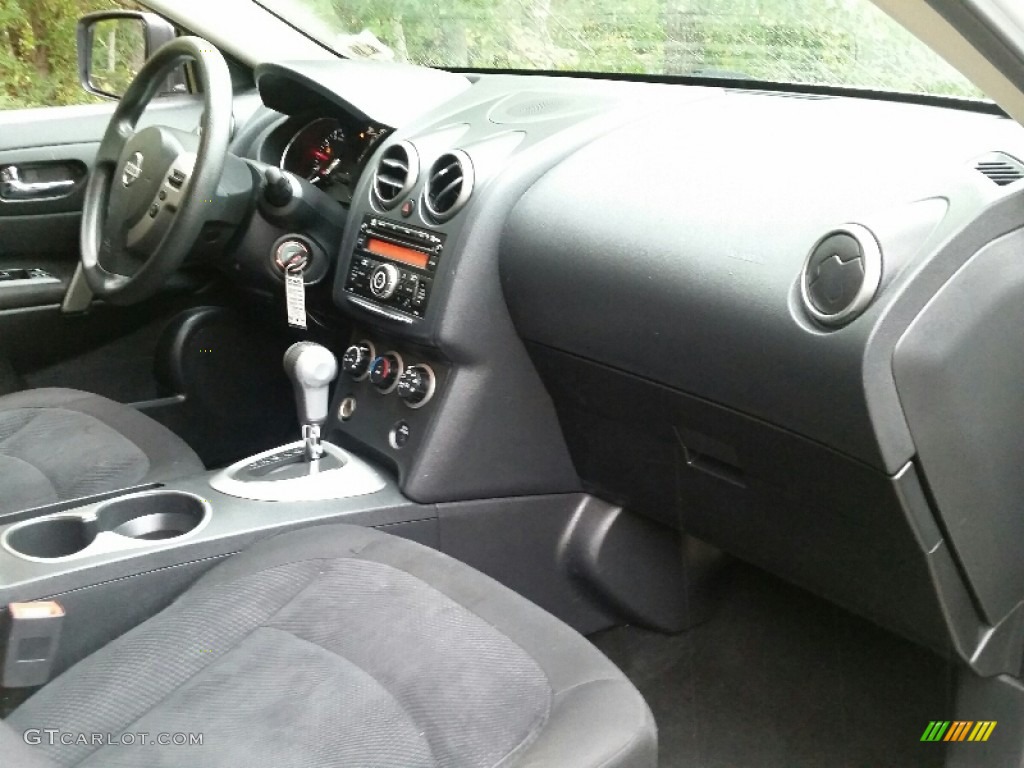 2011 Rogue S AWD - Pearl White / Black photo #9