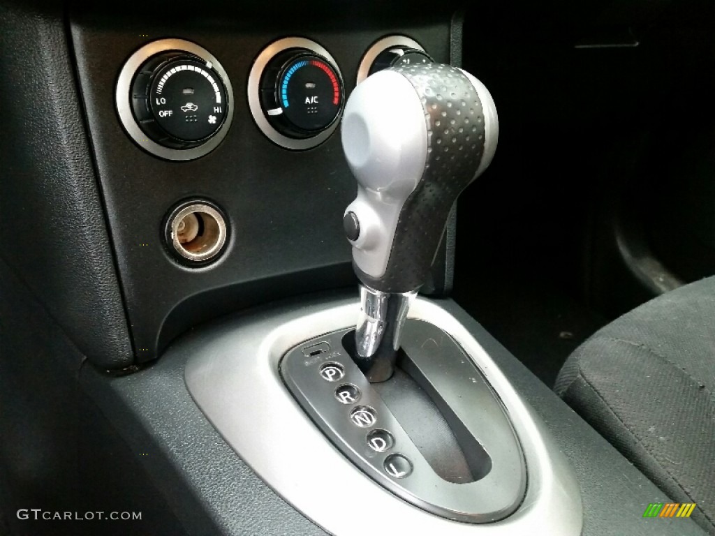 2011 Rogue S AWD - Pearl White / Black photo #17