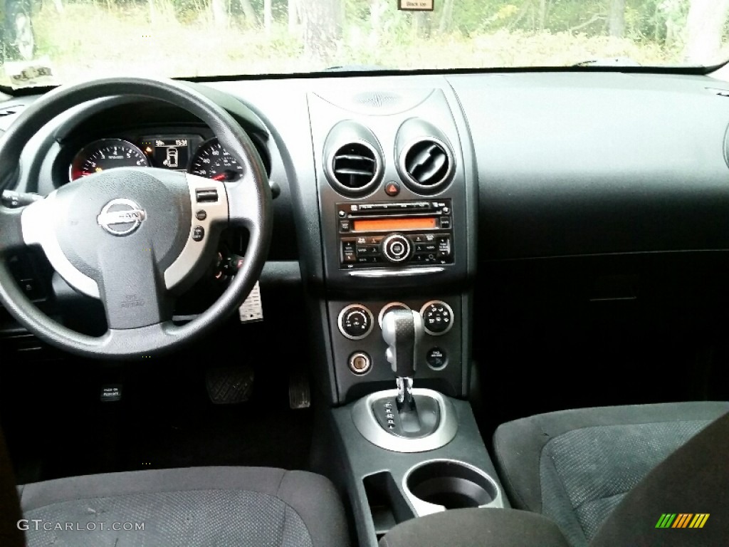2011 Rogue S AWD - Pearl White / Black photo #18
