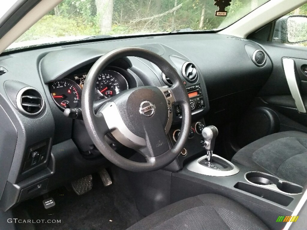 2011 Rogue S AWD - Pearl White / Black photo #19