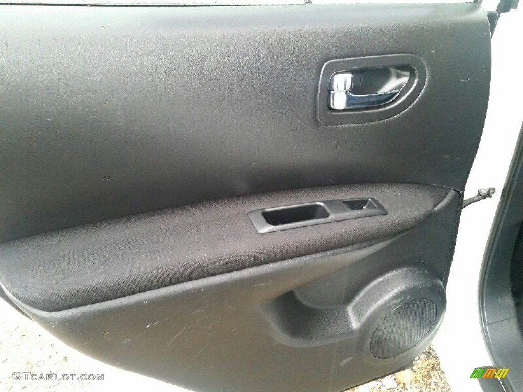 2011 Rogue S AWD - Pearl White / Black photo #22