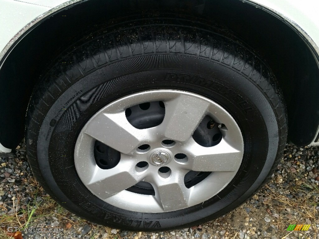 2011 Rogue S AWD - Pearl White / Black photo #24