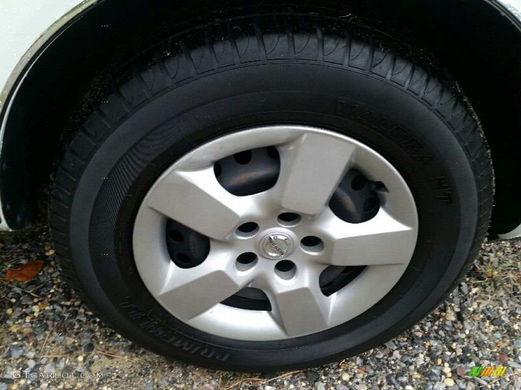 2011 Rogue S AWD - Pearl White / Black photo #27