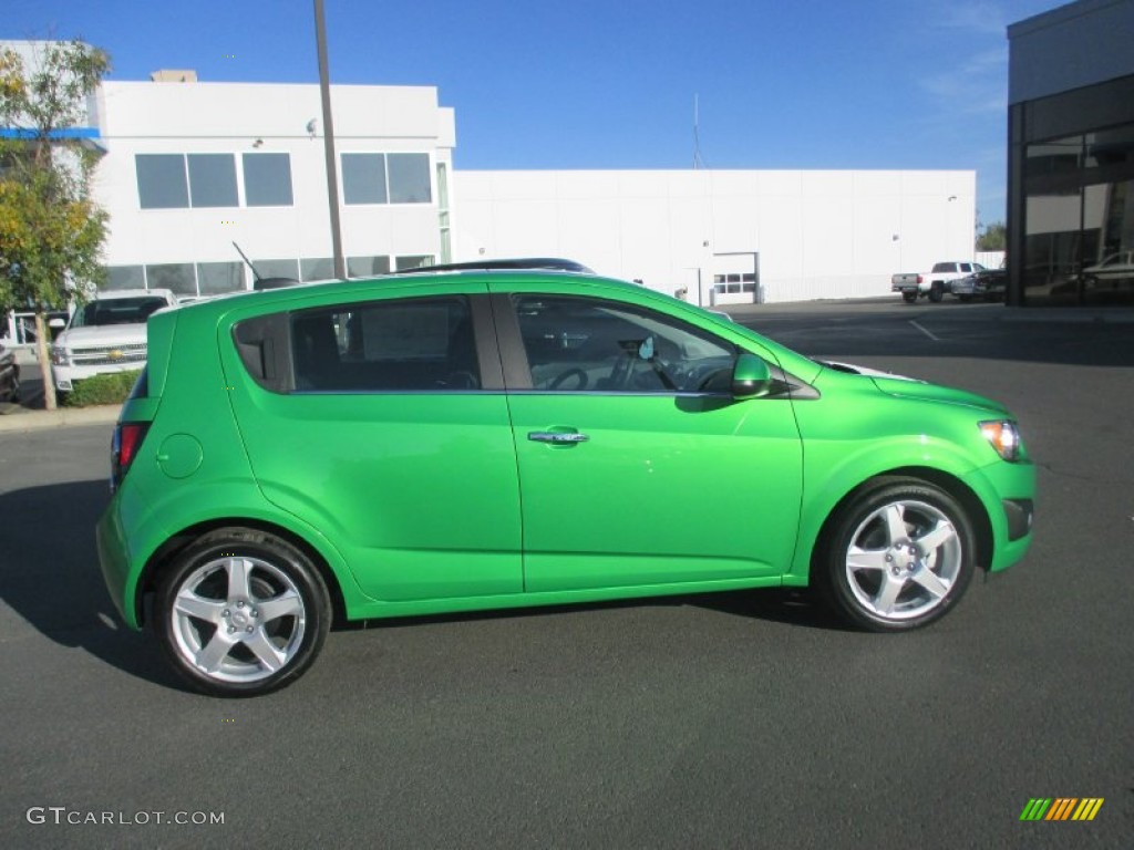 Dragon Green Metallic 2016 Chevrolet Sonic LTZ Hatchback Exterior Photo #107592325