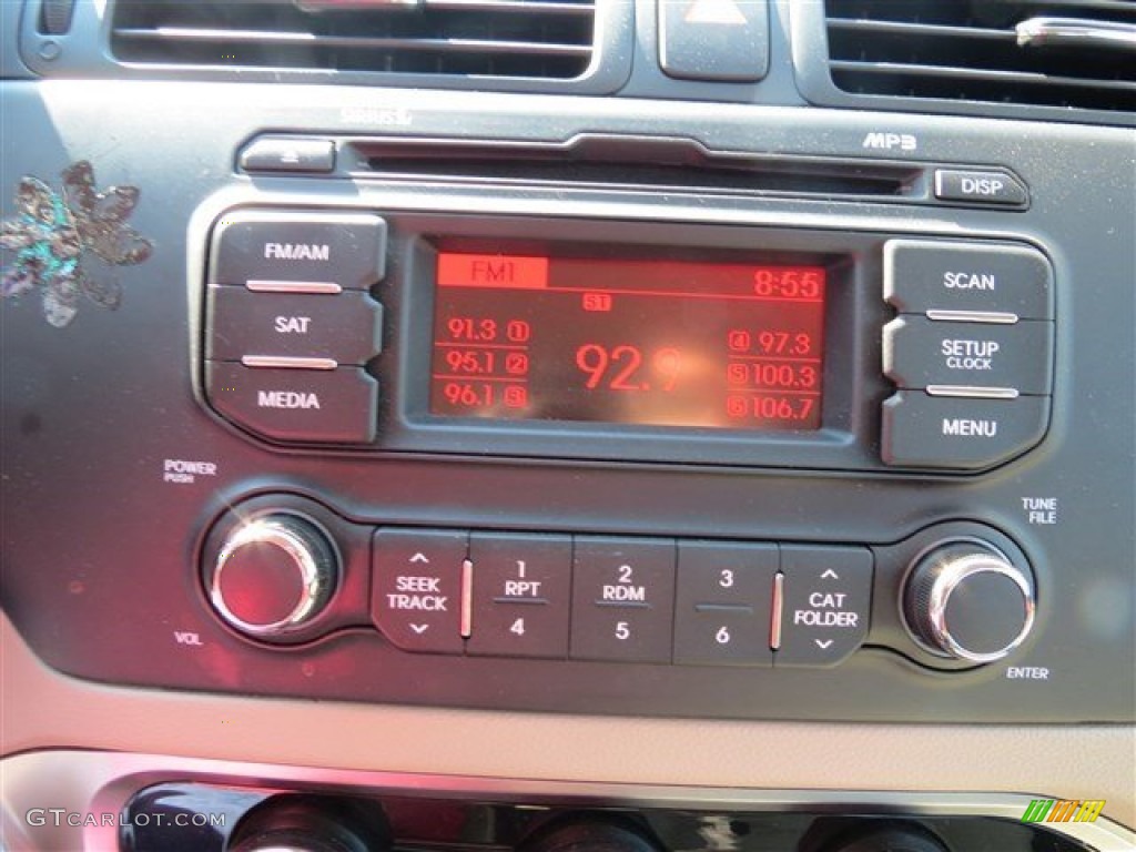 2013 Rio LX 5-Door - Signal Red / Beige photo #19