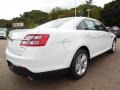 2015 Oxford White Ford Taurus SEL  photo #2