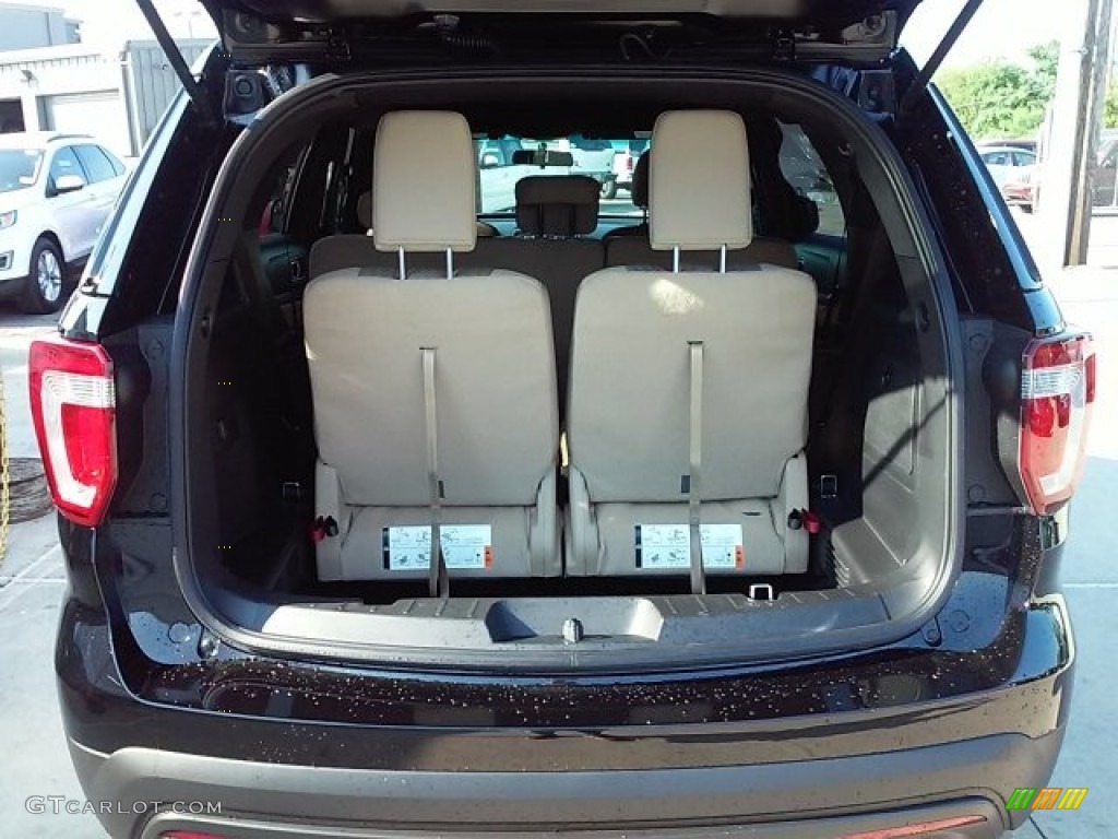 2016 Explorer FWD - Shadow Black / Medium Light Camel photo #15