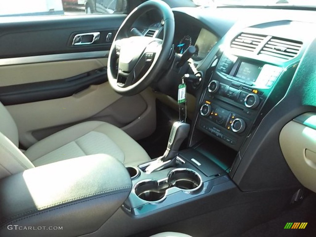 2016 Explorer FWD - Shadow Black / Medium Light Camel photo #24