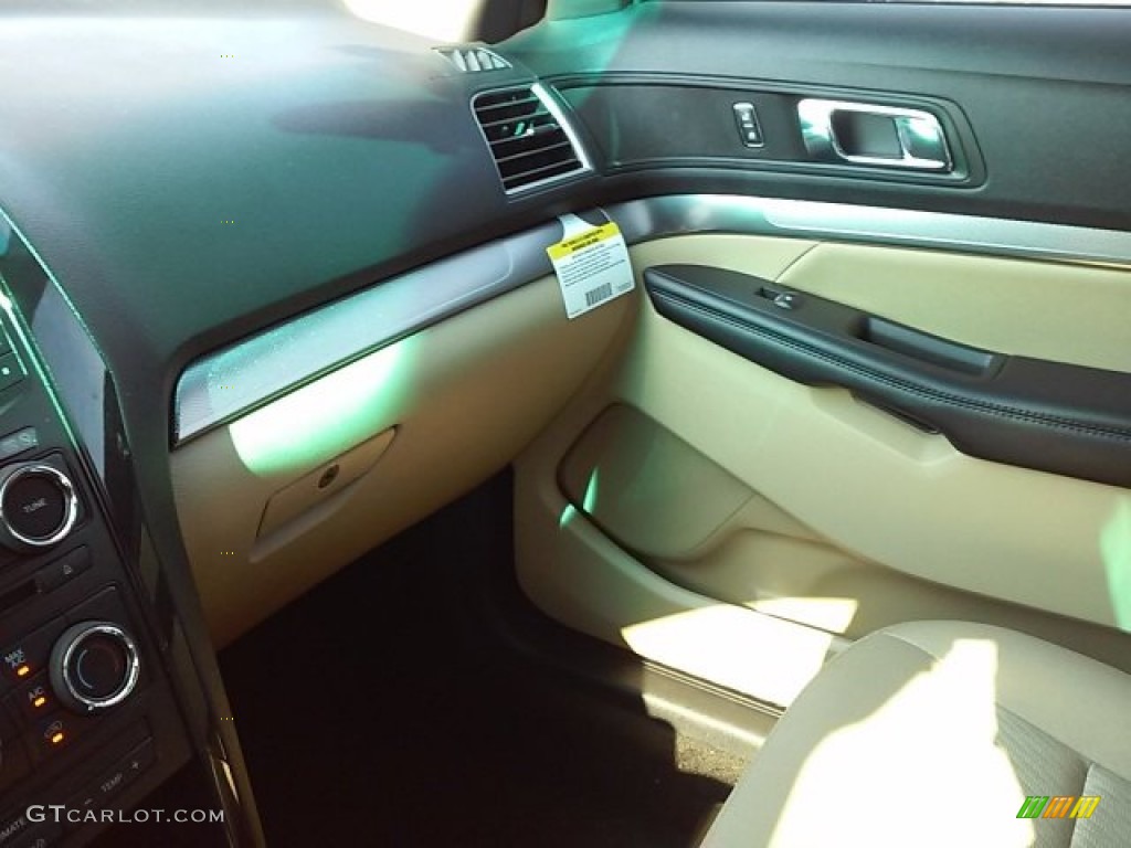 2016 Explorer FWD - Shadow Black / Medium Light Camel photo #43