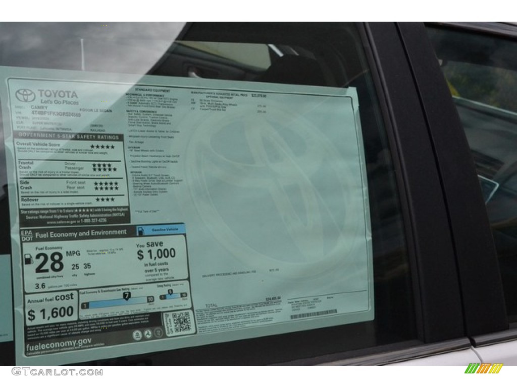 2016 Camry LE - Super White / Black photo #10