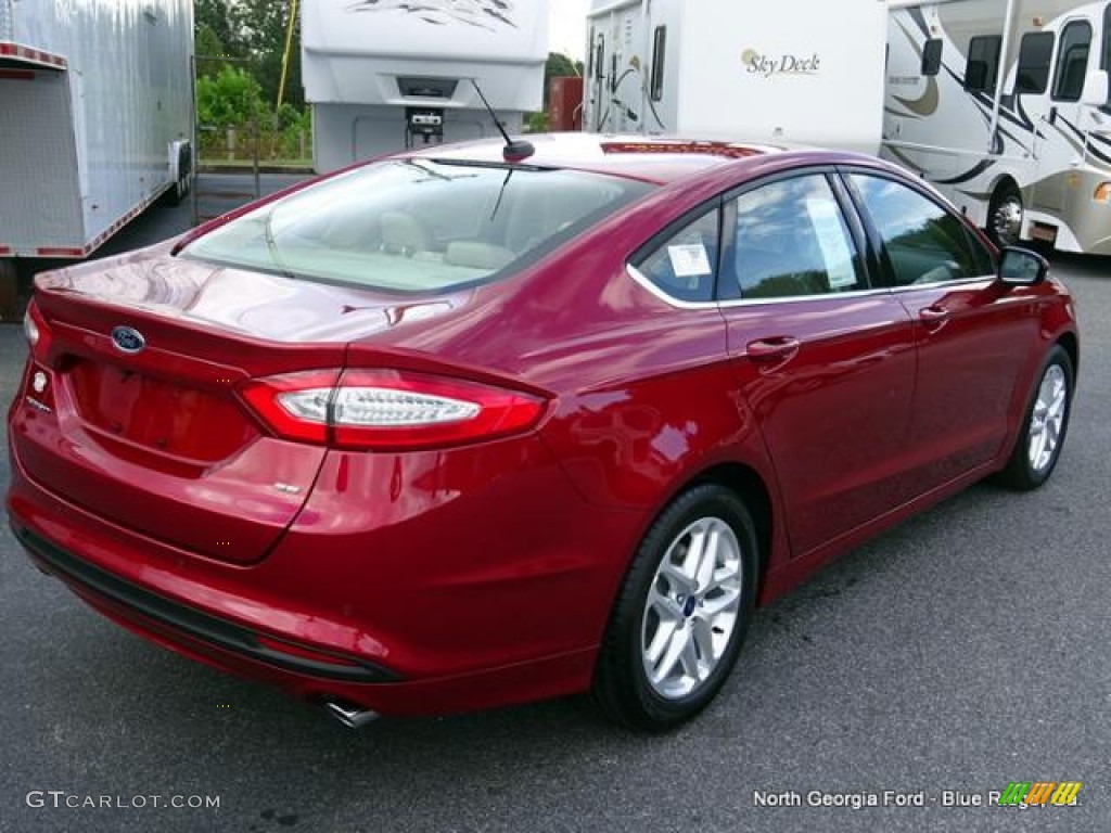 2016 Fusion SE - Ruby Red Metallic / Dune photo #5