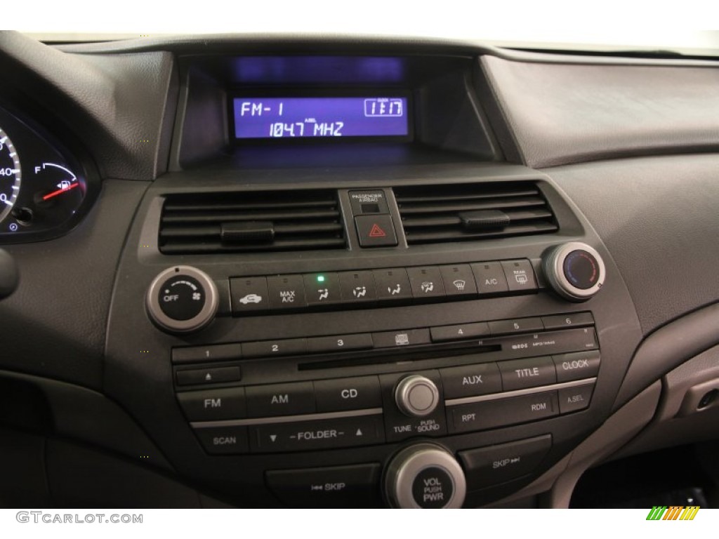 2009 Honda Accord LX Sedan Controls Photos