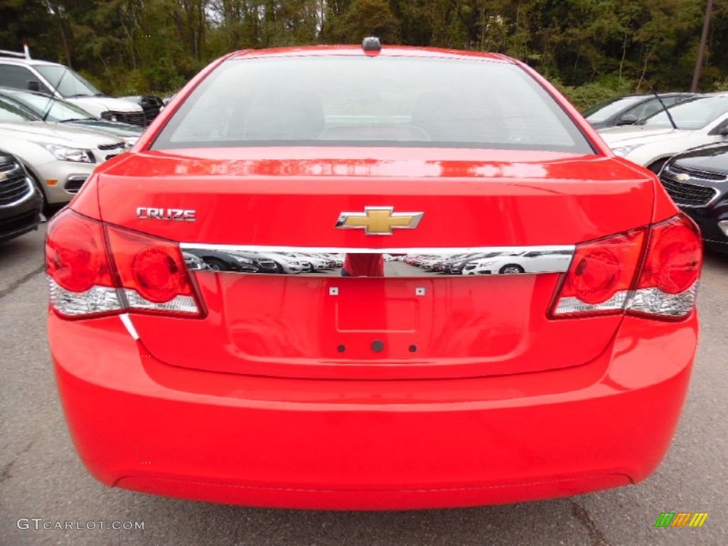 2016 Cruze Limited LS - Red Hot / Jet Black/Medium Titanium photo #7