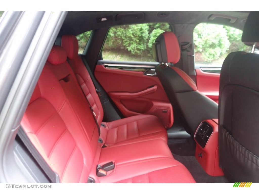 2016 Porsche Macan Turbo Rear Seat Photo #107643219