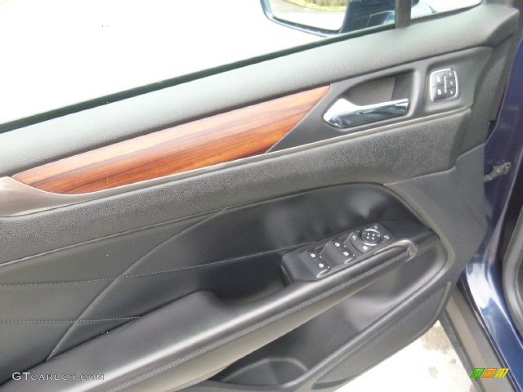 2015 Lincoln MKC AWD Ebony Door Panel Photo #107658394