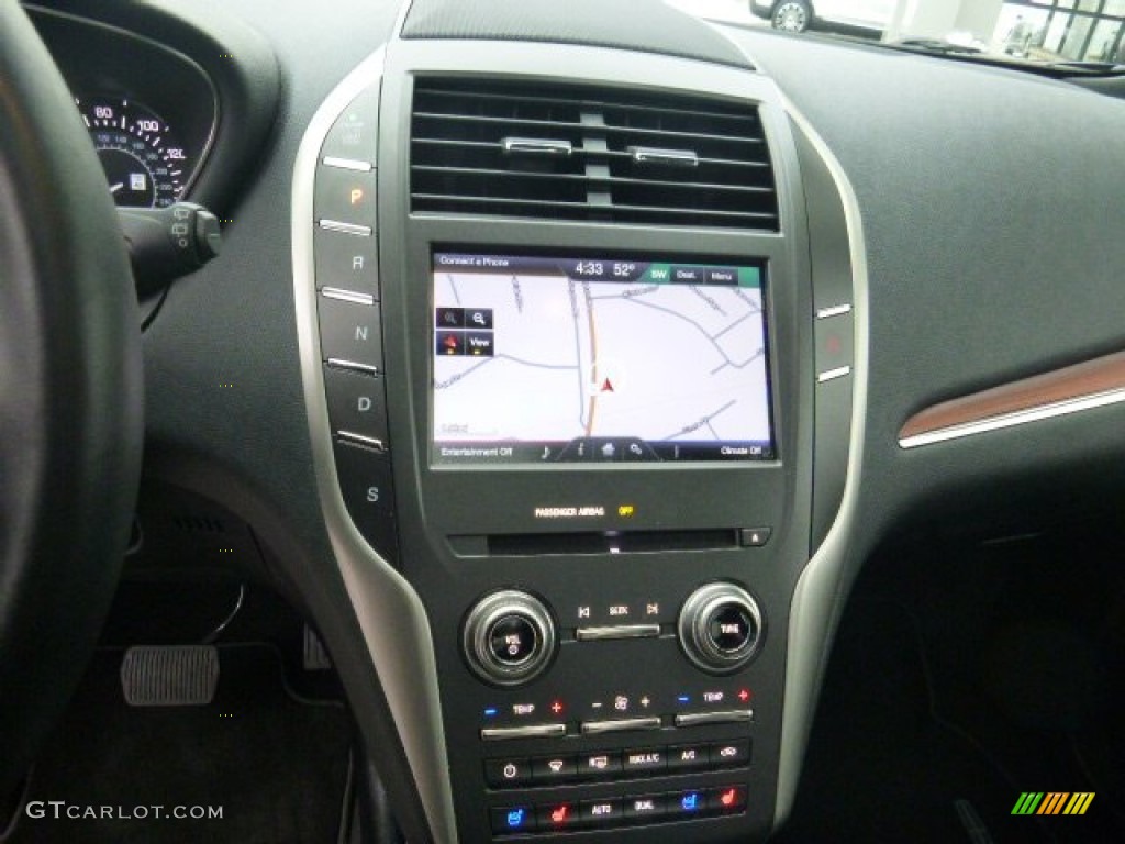 2015 Lincoln MKC AWD Controls Photo #107658481