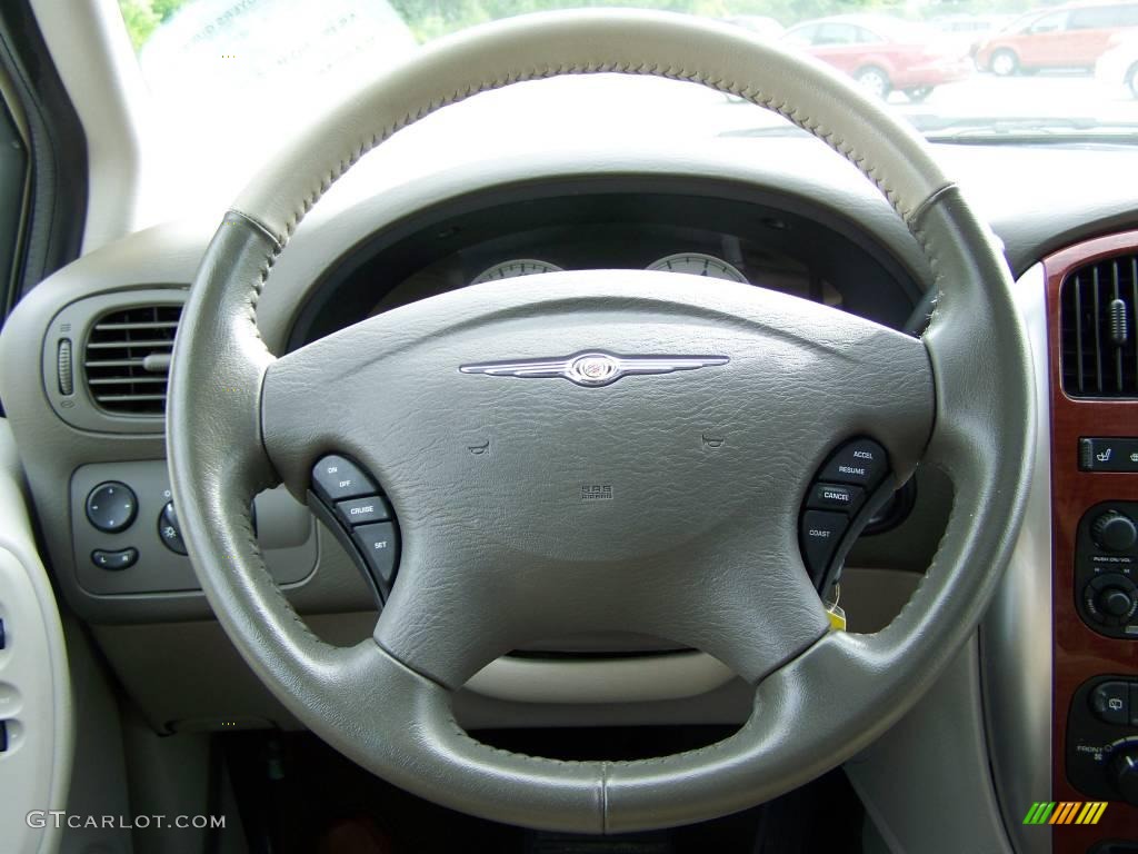 2007 Town & Country Touring - Cool Vanilla White / Dark Khaki/Light Graystone photo #18