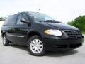 2007 Brilliant Black Crystal Pearl Chrysler Town & Country Touring  photo #1