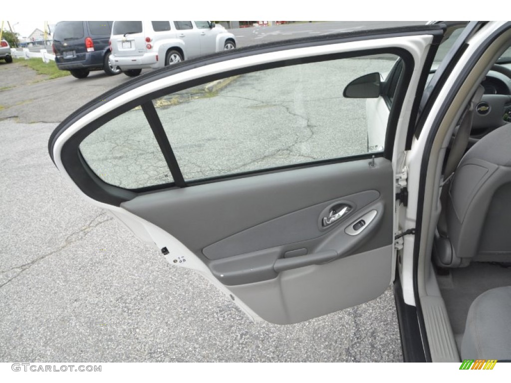 2007 Chevrolet Malibu LS Sedan Titanium Gray Door Panel Photo #107659439