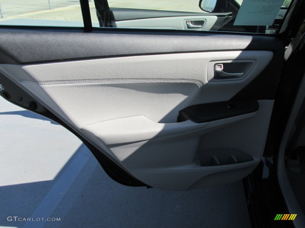 2015 Camry XLE - Cosmic Gray Mica / Ash photo #17