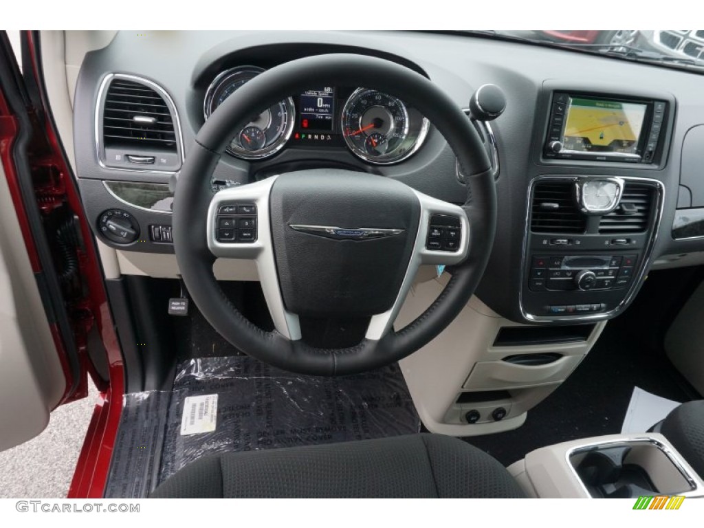 2016 Town & Country Touring - Deep Cherry Red Crystal Pearl / Black/Light Graystone photo #7