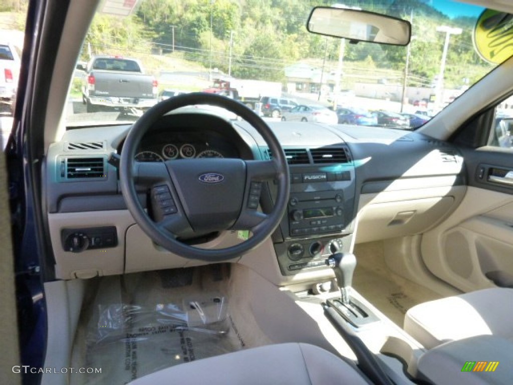 2006 Fusion SE - Dark Blue Pearl Metallic / Camel photo #14