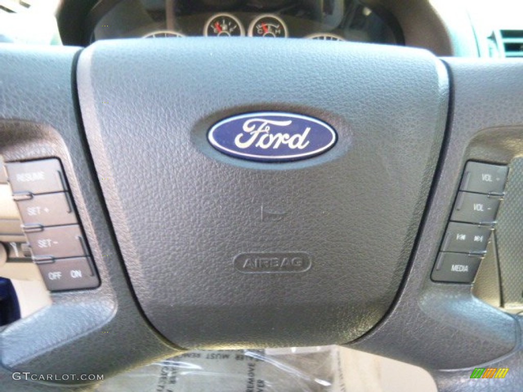 2006 Fusion SE - Dark Blue Pearl Metallic / Camel photo #18