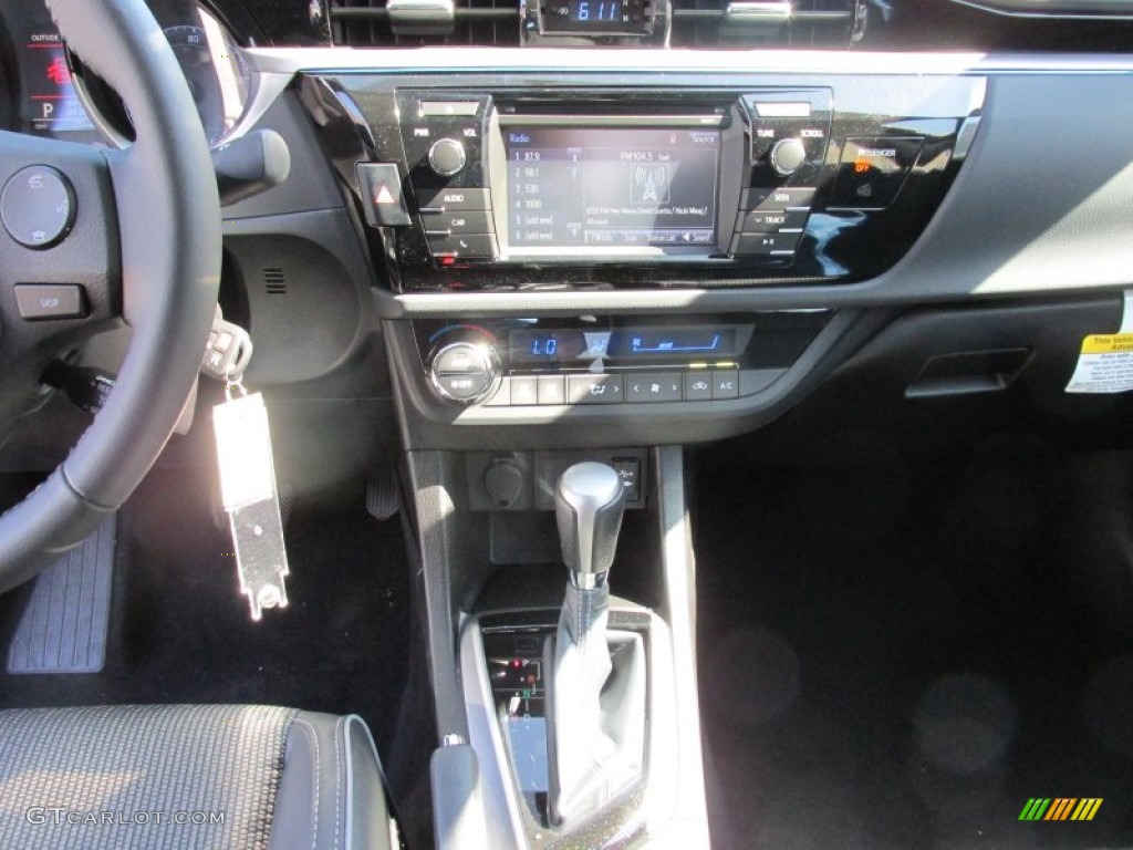 2016 Corolla S Plus - Barcelona Red Metallic / Black photo #24