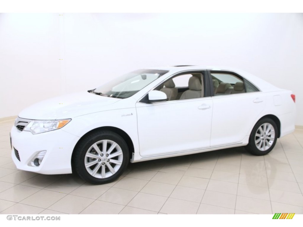 2013 Toyota Camry Hybrid XLE Exterior Photos