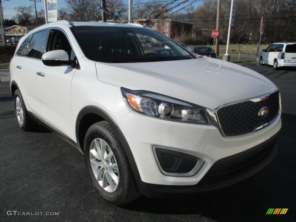 2016 Sorento LX - Snow White Pearl / Satin Black photo #4