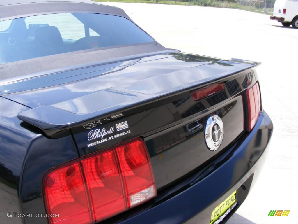 2007 Mustang V6 Deluxe Convertible - Black / Dark Charcoal photo #14