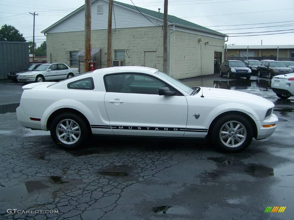 2009 Mustang V6 Coupe - Performance White / Light Graphite photo #3