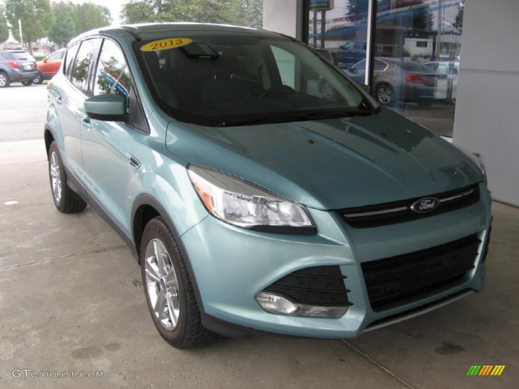 2013 Escape SE 2.0L EcoBoost 4WD - Frosted Glass Metallic / Charcoal Black photo #1