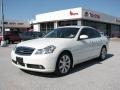 Ivory Pearl - M 35 Sedan Photo No. 2